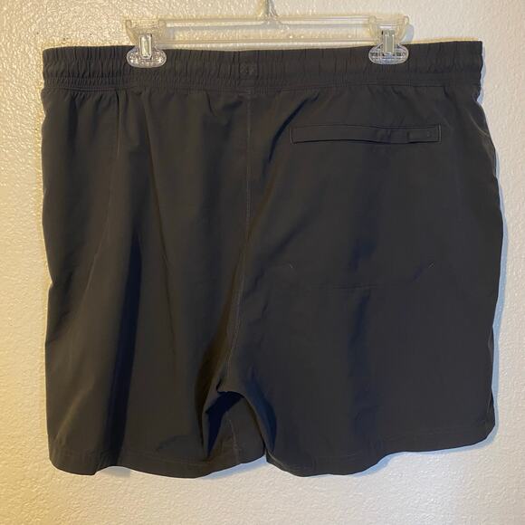 Rhone Mens Black Workout Pull On Zippered Pockets Activewear Athletic Shorts XL - Picture 8 of 9